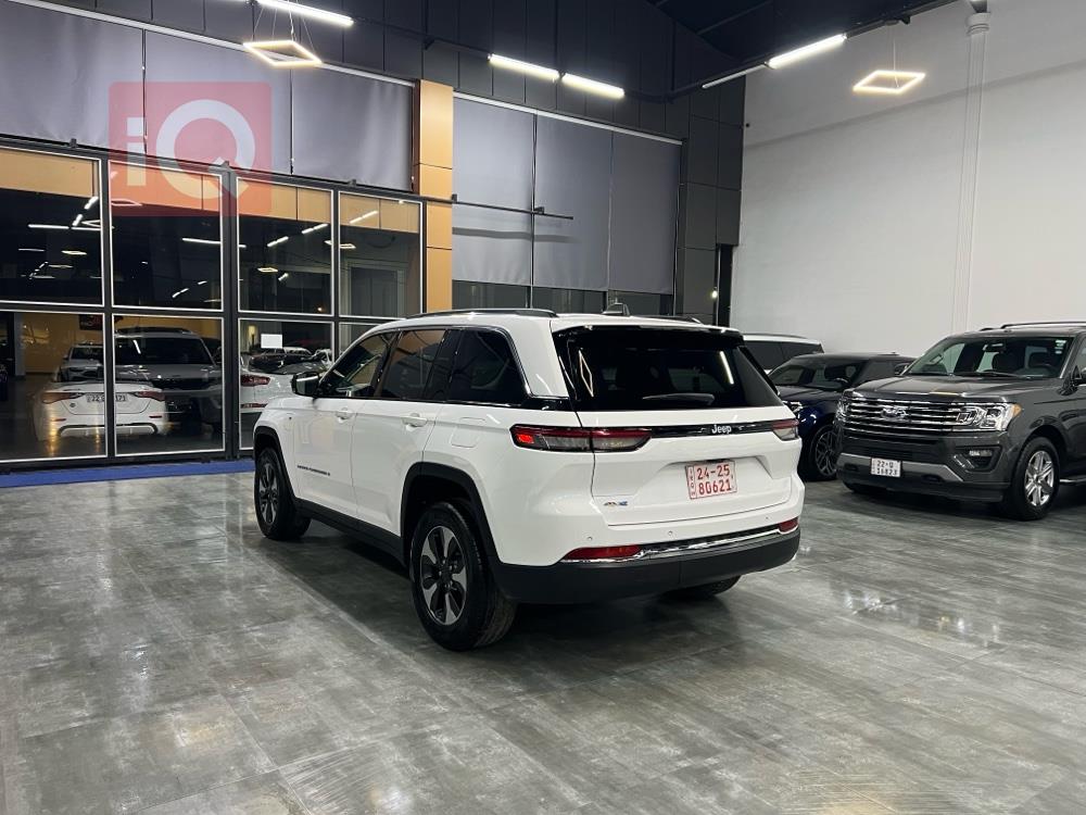 جيب جراند شيروكي